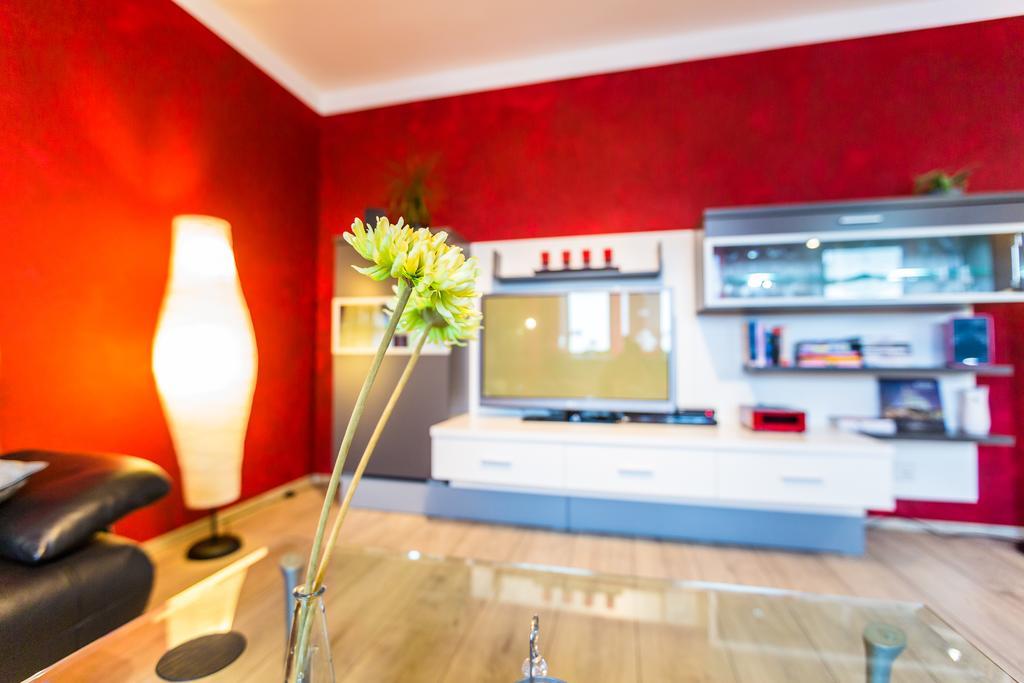 Ferienwohnung Koeln Messenaehe Room photo