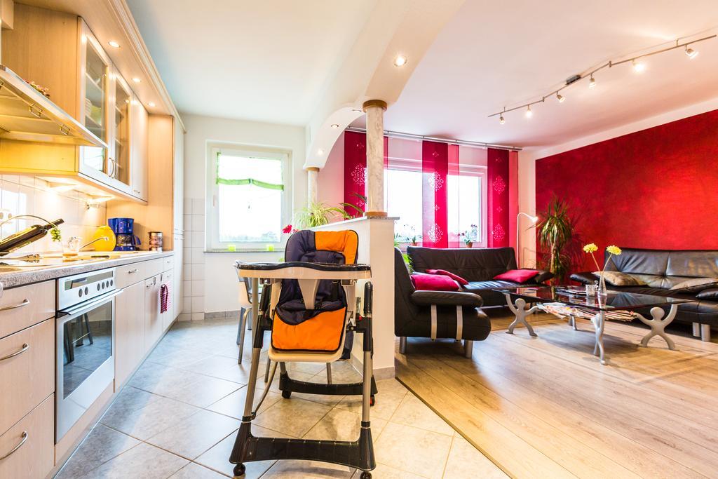 Ferienwohnung Koeln Messenaehe Room photo