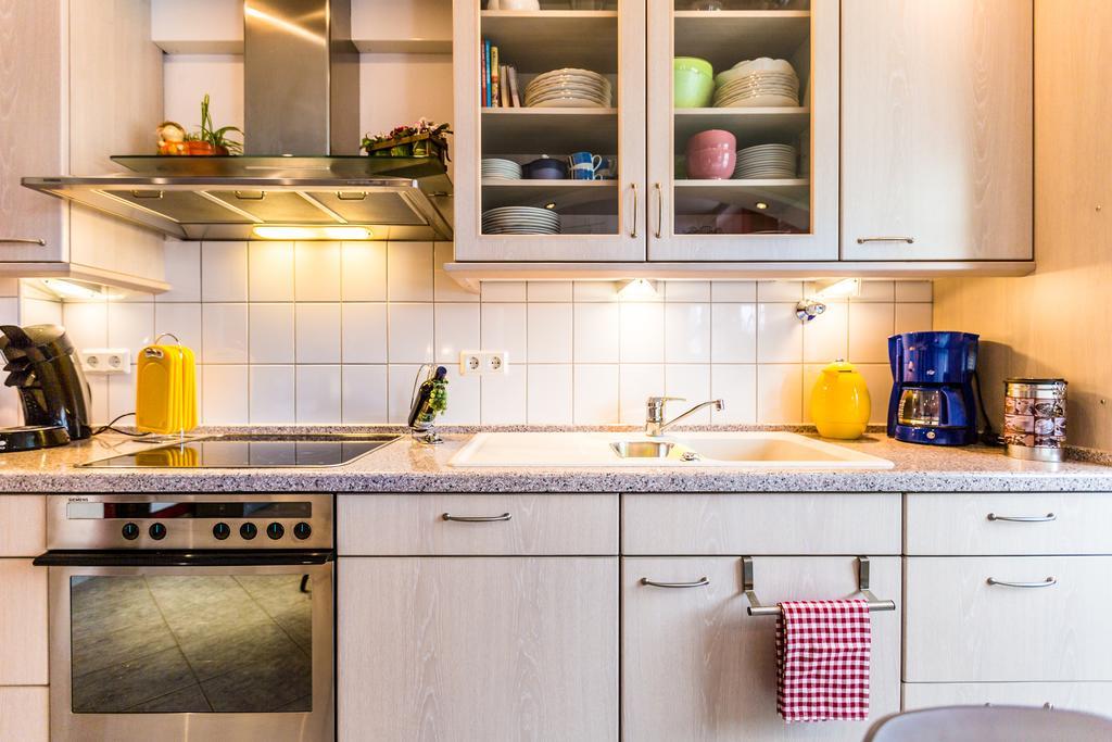 Ferienwohnung Koeln Messenaehe Room photo