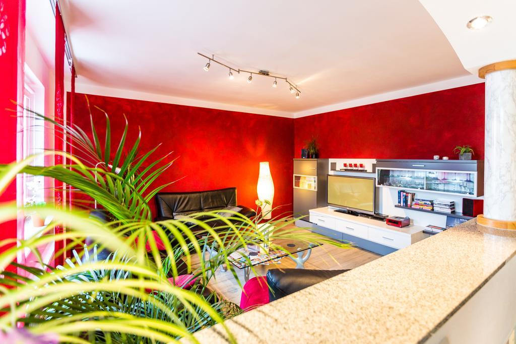 Ferienwohnung Koeln Messenaehe Room photo